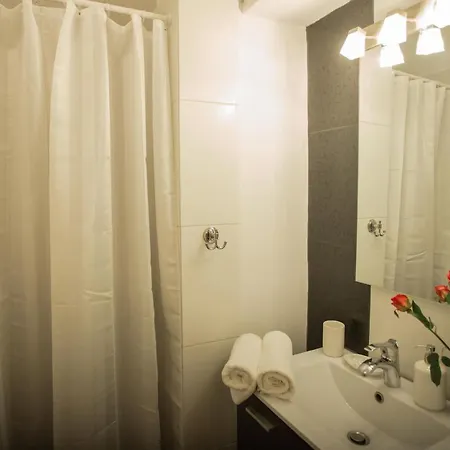 Apollonio Upper View Aparthotel