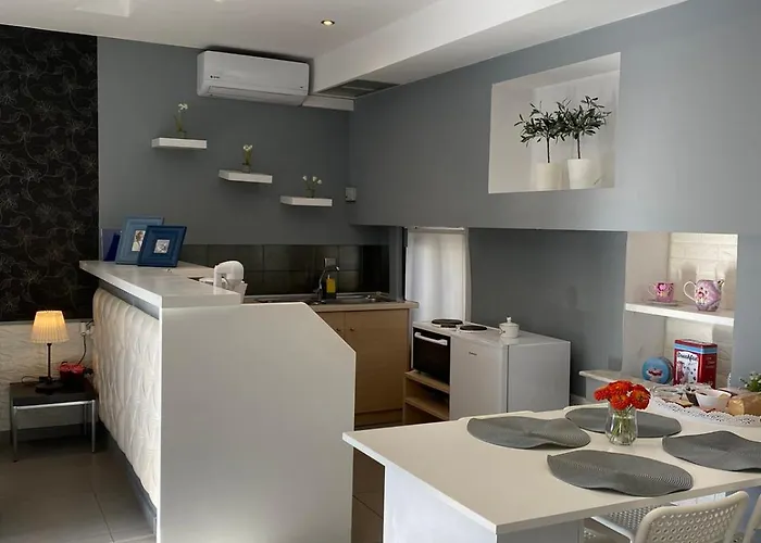 Garden Of Apollo Corinthe